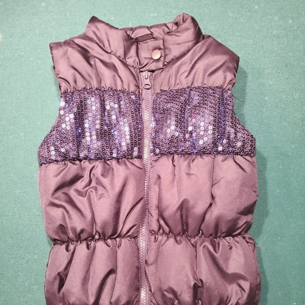 Girls Puffer vest with sequins